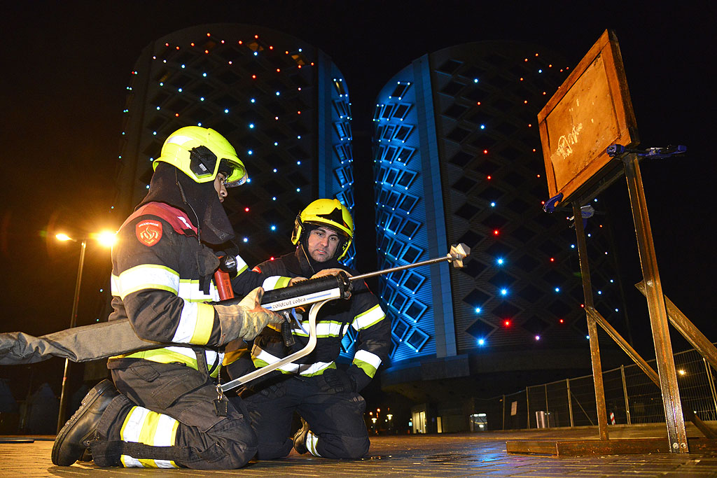 Webinar - Extinguishing EV battery fires